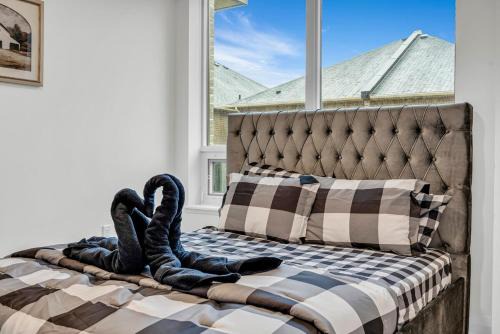 Luxury Spacious Apartment 10 min to Airport Wifi