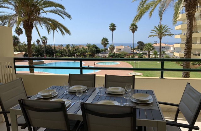 Luxury, spacious Gale apartment with superb sea views