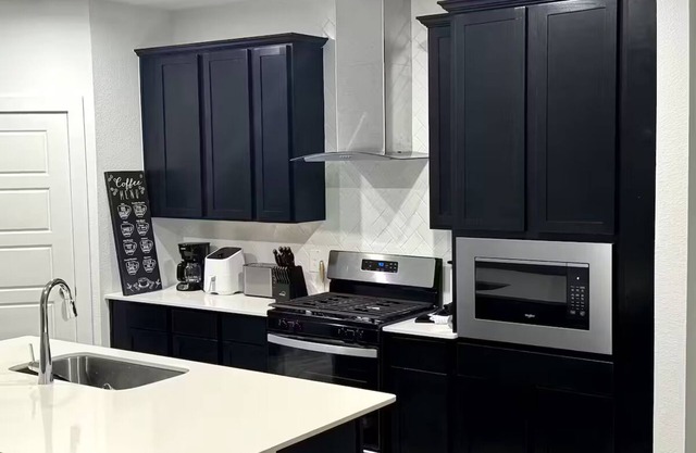 Luxury stay near Texas Medical Center, Pearland, Downtown Houston, TX
