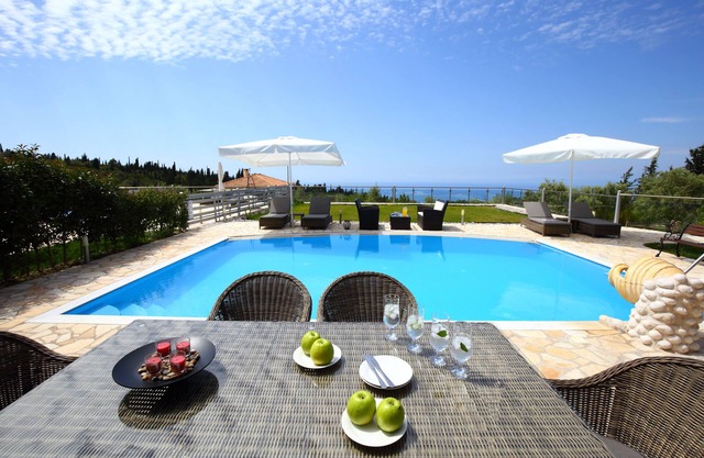 Luxury stone Villa Emily close to Kathisma and Mylos beach