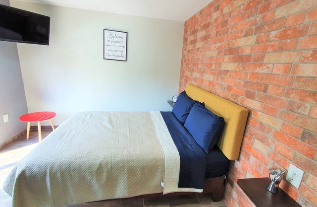 LUXURY STUDIO (SUMMIT) 5 minutes from ITESM CEM (R06)