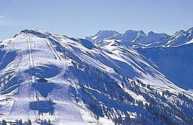 Luxury Swiss Ski Apartment, Spectacular Views of Rhone Valley, Part of 4 Valleys