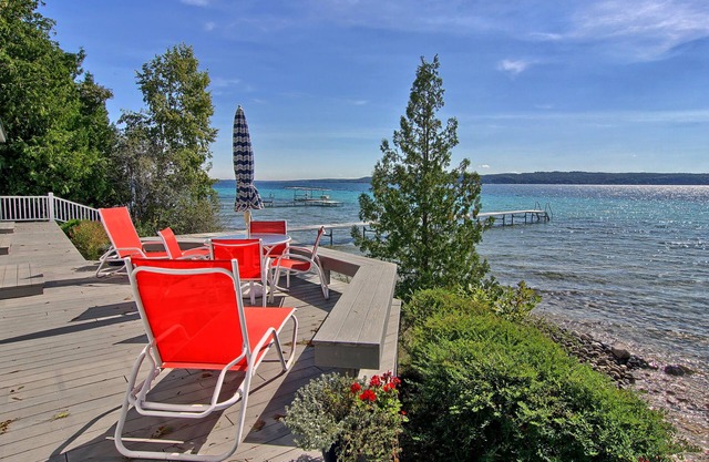 Luxury Three Bedroom Home On Beautiful, Blue Crystal Lake Waterfront