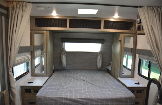 "Luxury Trailer Getaway – Cobblestone RV Park (Sleeps 6!)"