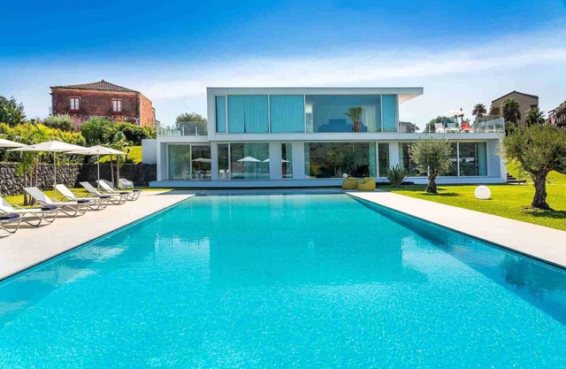 Luxury villa rental near Taormina - 5 bedrooms