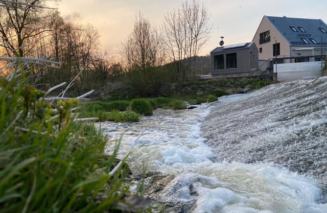 Luxury vacation home by the river, sunbathing lawn, sauna, fireplace, barrier-free first floor