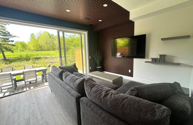 Luxury Villa 3 Bedroom Villa Located in Muskoka Bay Golf and Resort