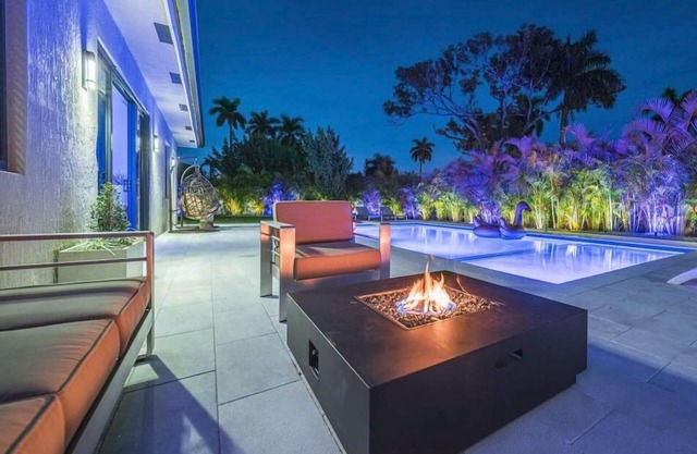 Luxury Villa Amara w/Heated Pool Sauna Gym BBQ