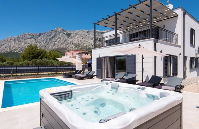 Luxury Villa Callisto Orebić with private swimming pool, sauna, and jacuzzi, sea view and parking - Orebić