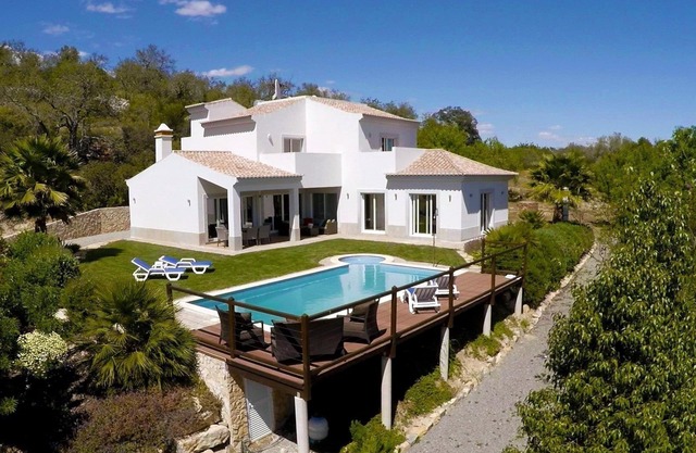 Luxury Villa close to Tavira and beach with sea views and peaceful rural setting