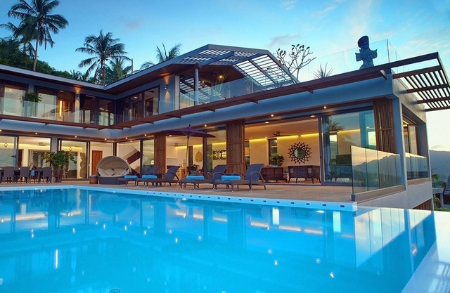 Luxury Villa Crystal Blue