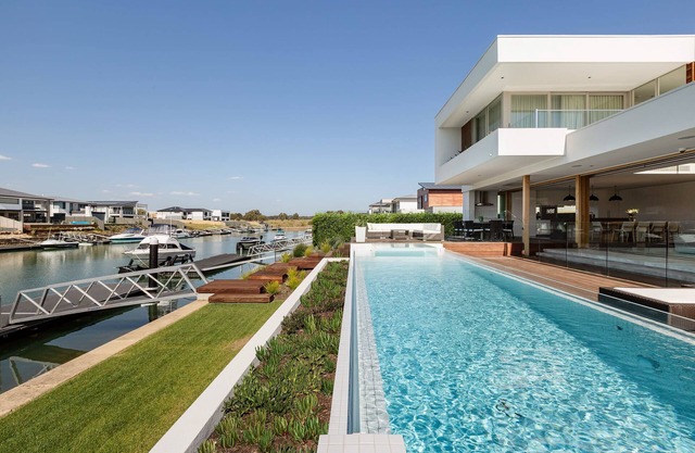 Luxury Villa + private 18mtr JETTY