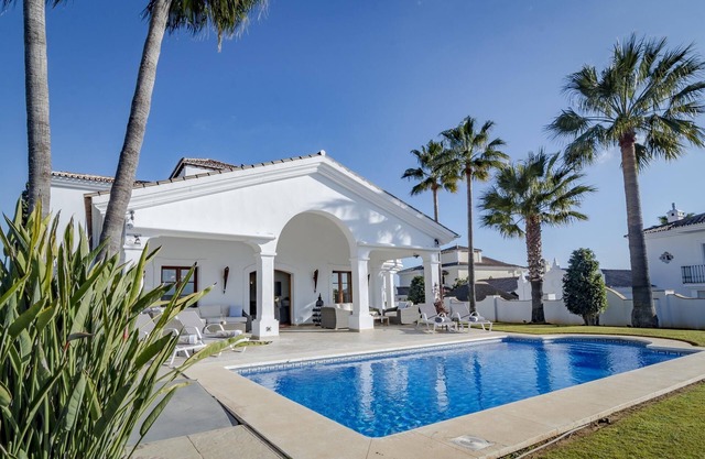 Luxury Villa Stunning Views in South West. With a lovely pool!