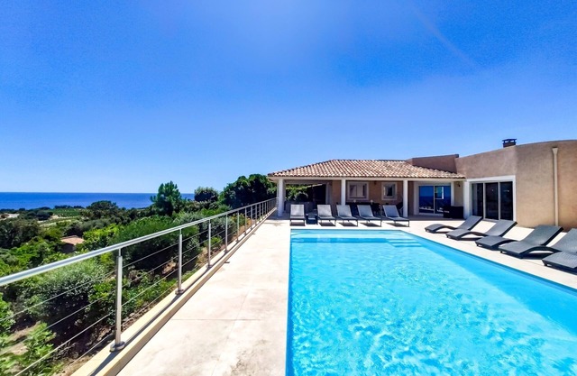 Luxury villa with exceptional sea view! 10 to 12 people