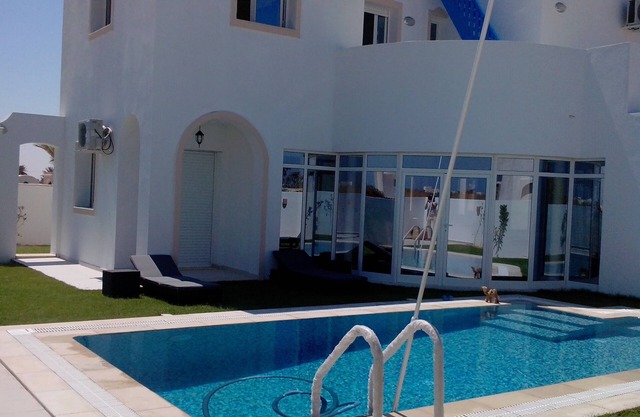 Luxury villa with pool in Aghir/Djerba sea calm