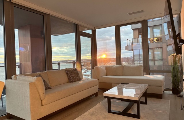Luxury waterfront view 2 bedroom 2 bathroom Unit