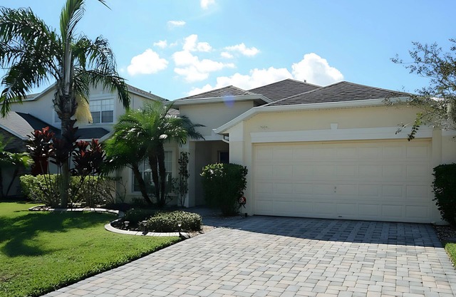 Luxury Waterfront Villa: 4BR, South Facing Pool/Spa and Breathtaking Water View!