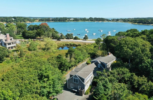 Luxury Waterfront with Game Room!