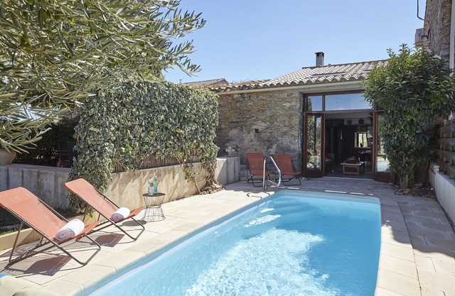 LUXURY WINEMAKER'S COTTAGE, HEATED POOL, AIR CON, CANAL DU MIDI, near CARCASSONE