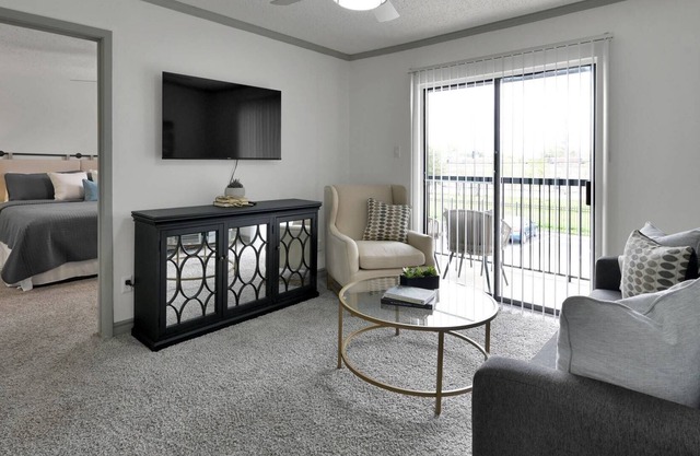 Luxury Work Space|Communal Pool|Private Balcony|Laundry OnsitelFitness Center|Near Bay BrooklWiFi