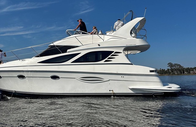 Luxury Yacht in St. Augustine with WiFi, AC, Heat, BT,55inch smart TV, and more
