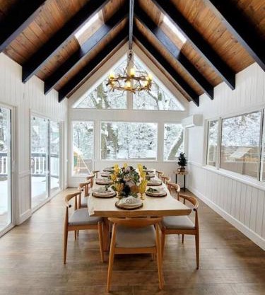 LuxurySpaciousCottage/FencedYard/DetachedBonusRoom