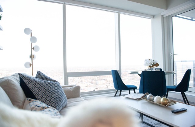 LuxurySuite|Hot Tub&Pool| GYM|Roger's Place & DT