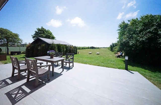 Luxus Ferienhaus Terpstich 60a mit großem Garten