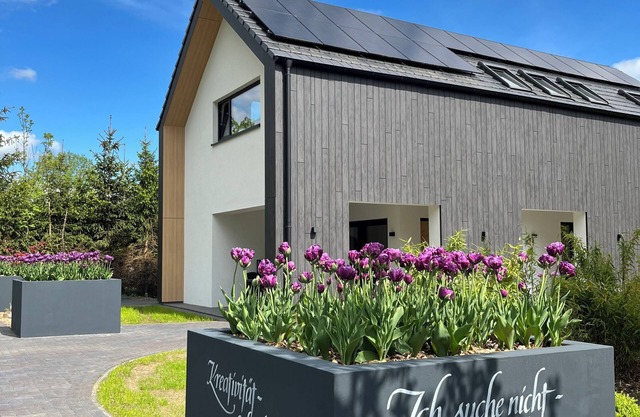 Luxus Wellnesshaus für bis zu 6 Personen - mit Sauna & Whirlpoolwanne - BJ 2023