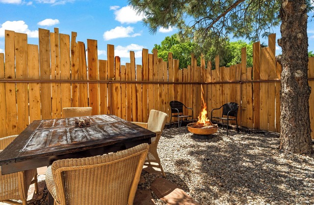 LUXX LODGE Glamping and Taos RV Park