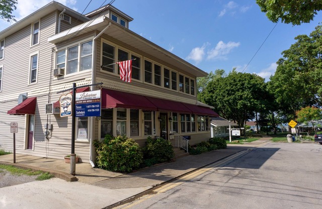 Lvi - Suite 3 in Lakeside