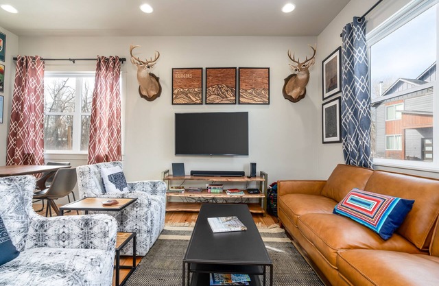 Lyons Depot - Gallatin River Trail Access And Close to Bozeman Hot Springs.