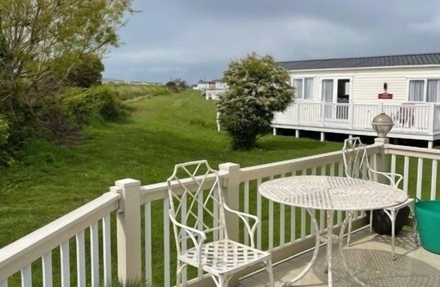 M672 - 6 Berth Luxury Lodge with veranda