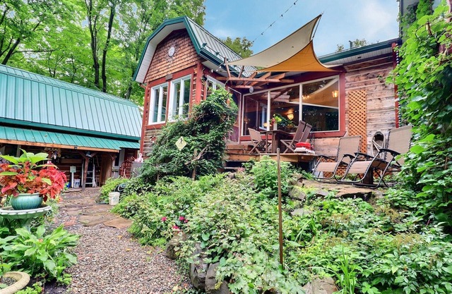 MA GALÈRE, Eco-responsible house by the river.