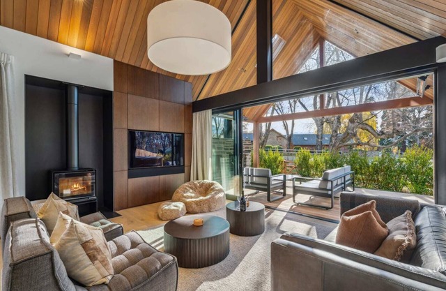 MacAndrew Luxury Lodge