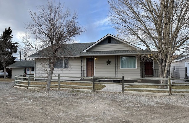 Madison Valley Getaway in Downtown Ennis, MT