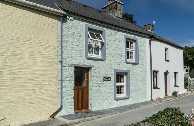 Maelfa Crannog Isaf, Llangrannog
