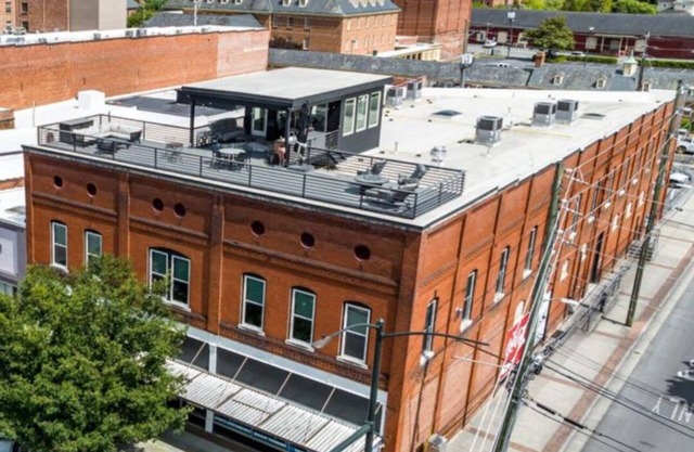 Magical Luxury Loft - 6 Bedroom 10 King/Queen Beds - ON BROAD STREET!