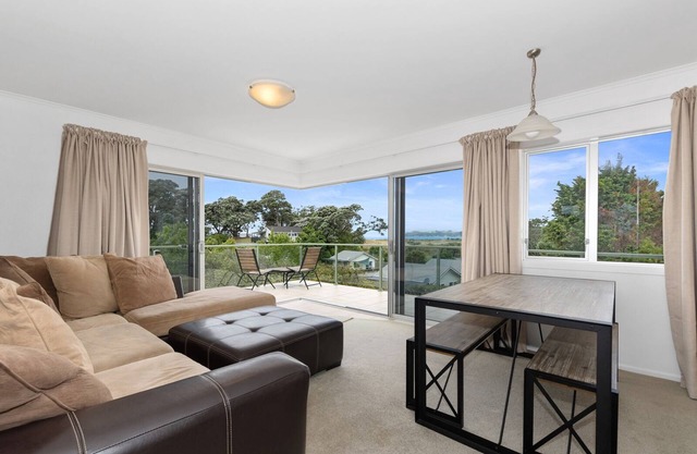 Magical Waipu - Waipu Cove Holiday Home