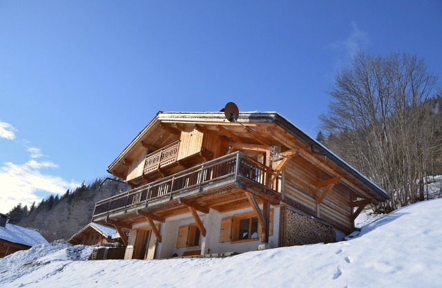 Magnificent chalet with luxury features for 9 people - incredible view
