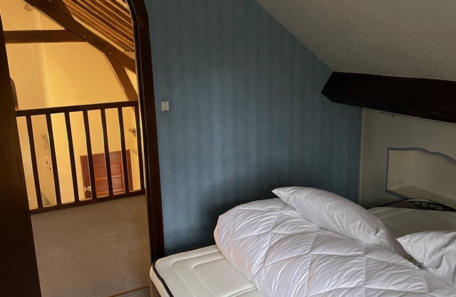 Magnificent villa in a pretty wooded park of 6000m².
