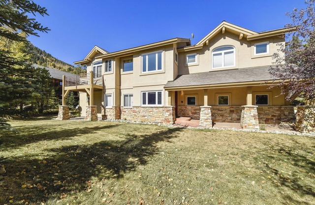 Magnificent 4 Bedroom Home in the Reserve in Frisco