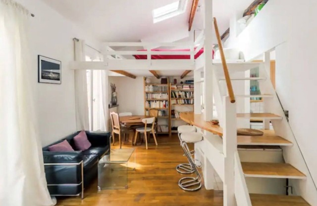 Magnificent apartment house in the Latin Quarter
