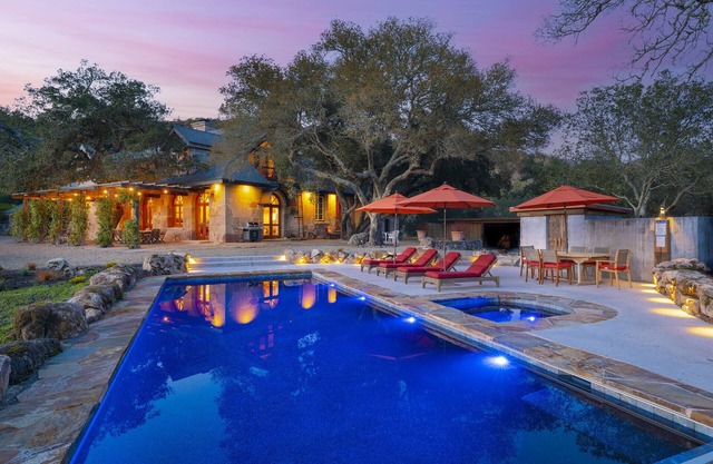 Magnificent Estate, Vineyard Views, Pool and Spa - Sonoma Valley Farm Stay