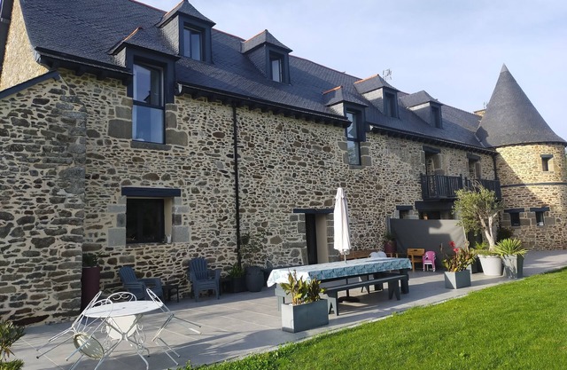 Magnificent farmhouse near Saint Malo