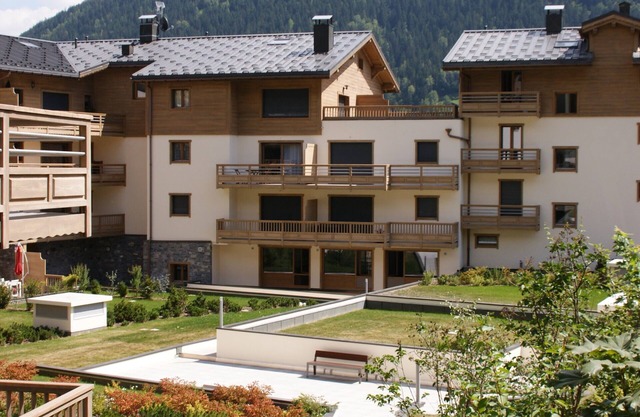 MAGNIFICENT APARTMENT FOR 4 PEOPLE IN BOURG SAINT MAURICE LES ARCS WITH GARAGE