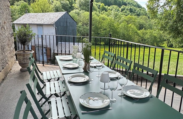MAGNIFICENT Gîte for 4 to 10 people in NAGES 81/LAC DU LAOUZAS/HAUT LANGUEDOC