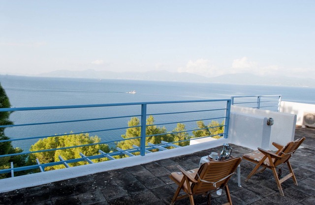 Magnificent house-Marvelous sea view. The ultimate getaway.