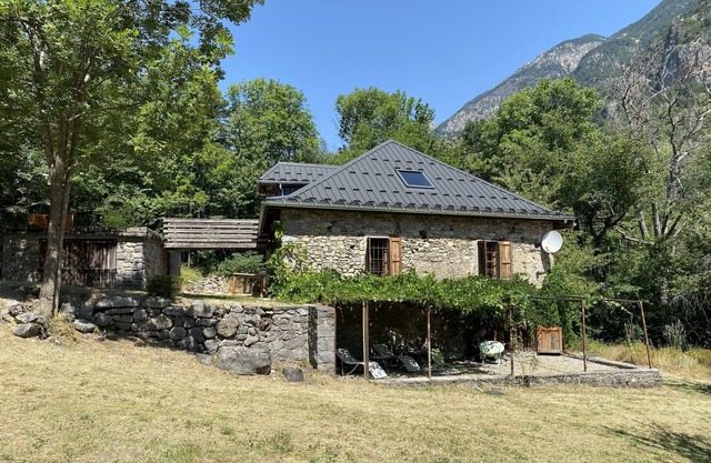 MAGNIFICENT HOLIDAY HOME