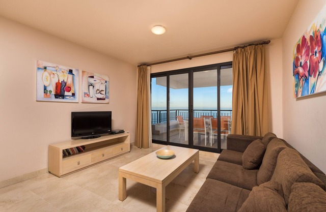 Magnificent Sea View Apartment With Parking, Torrox